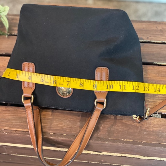 Cute Tommy Hilfiger Black Handbag - Picture 9 of 13